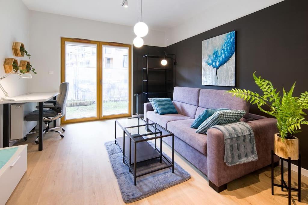 Modern Apt Next To Train Station Krakow Bagian luar foto